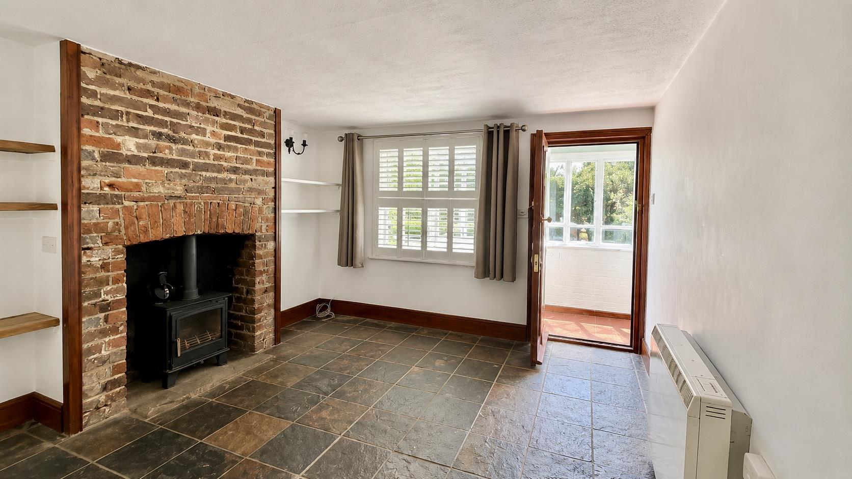 2 bed property in Crowhurst, Battle